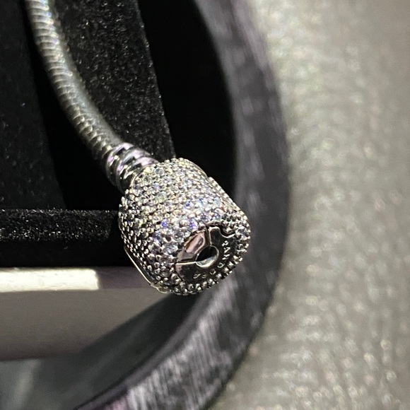 Pandöra Moments Sparkling Pavé - Picture 6 of 9